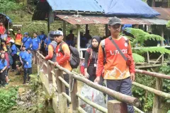 FIFGroup-Aksi-Bersih-dan-Pembangunan-Toilet-Umum-4-Bilik-Lintas-Alam-Sentul-8
