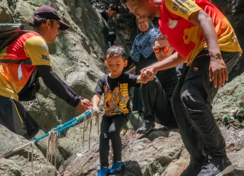 Menjadi Penjelajah Cilik: Taklukkan Jalur Adventure 5km Sentul