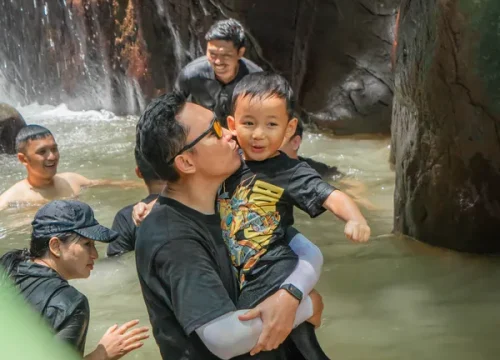 Liburan Hemat Berkualitas: Menjelajahi Sawah dan Sungai Sentul Bareng Si Kecil