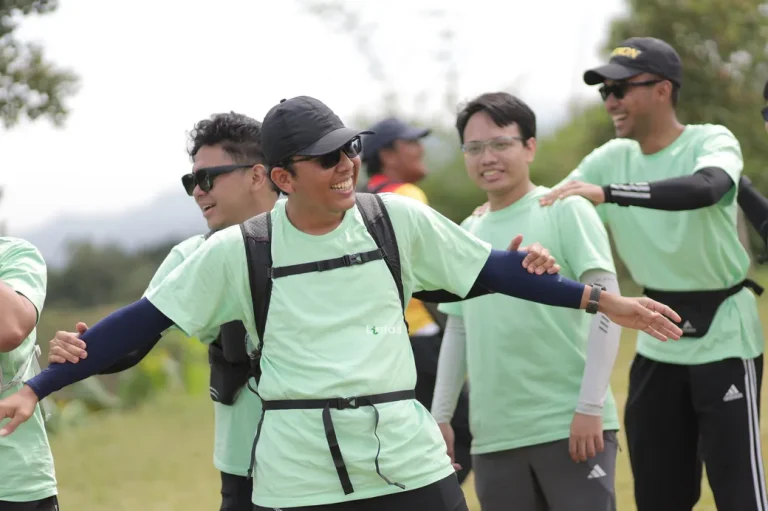 Trekking Corporate - PT Semen Indogreen Sentosa (18)