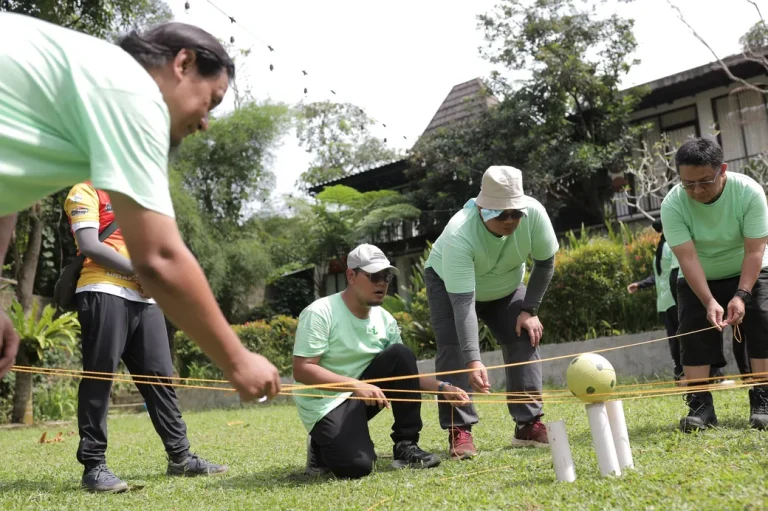 Trekking Corporate - PT Semen Indogreen Sentosa (32)