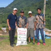 ZURICH INSURANCE - TREKKING, CLEAN UP DAN CSR