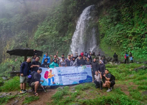 Trekking Curug Cibeureum Jadi Destinasi Favorit, PT Hutama Karya Infrastruktur (HKI) Kembali Gelar Outing Eksklusif